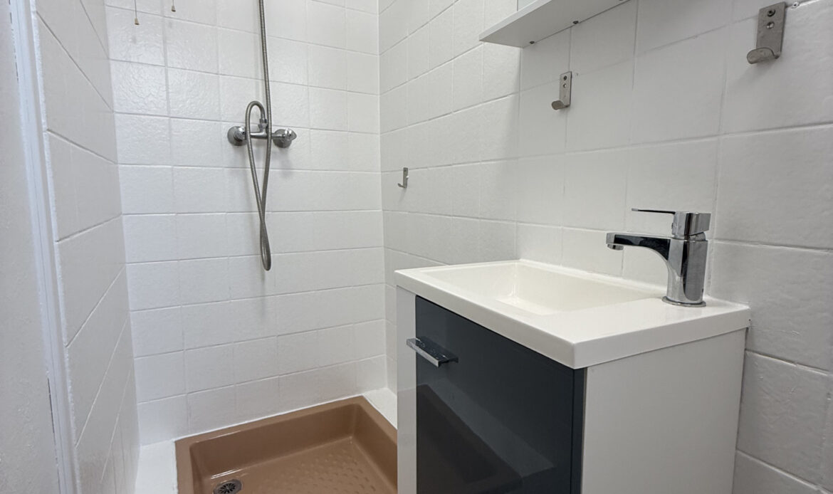 e2b03070.jpg