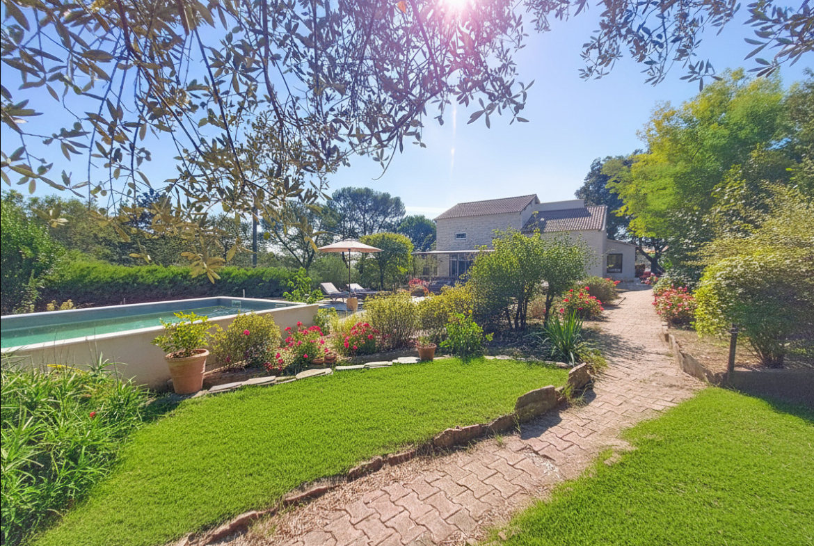 photo_17d549a2e7b51d42f483a4274c555307