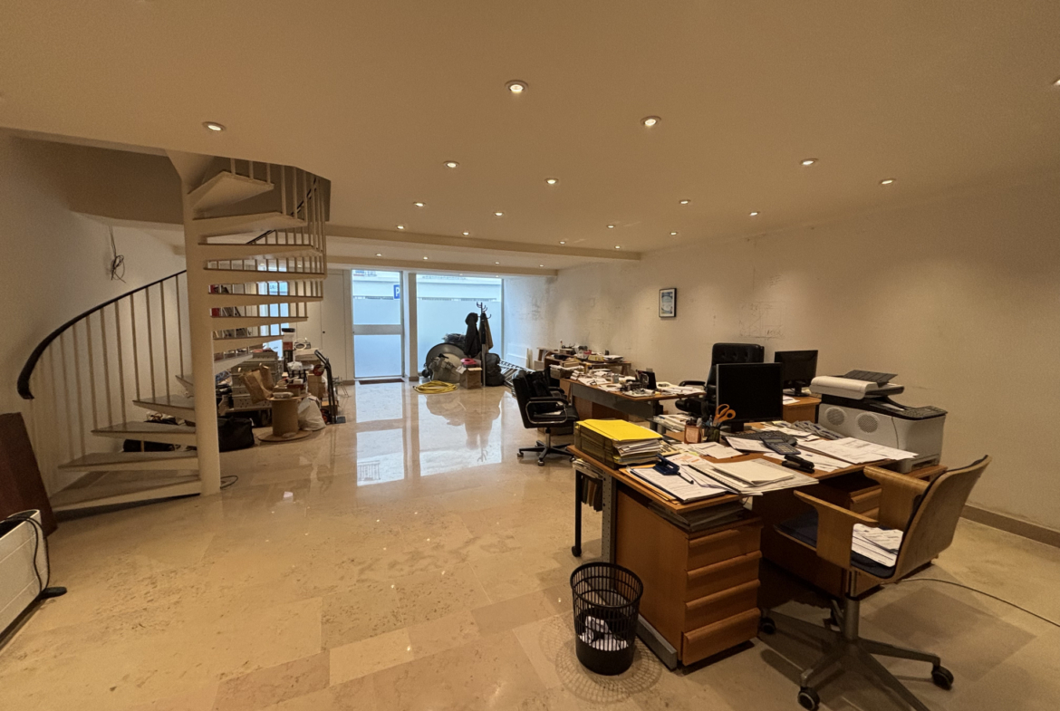 photo_34c31f2e446f5443b41839d0e458d6f2