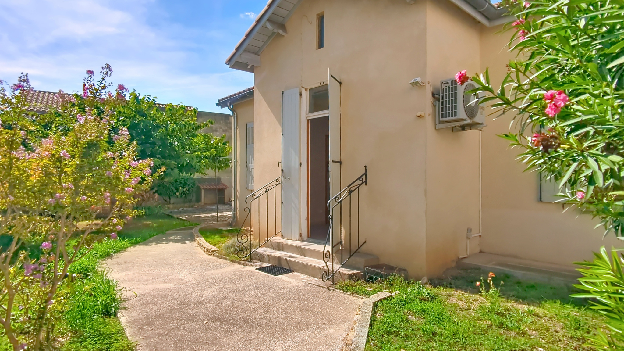 photo_36aace47a9b67259a4f62c53455ebaea