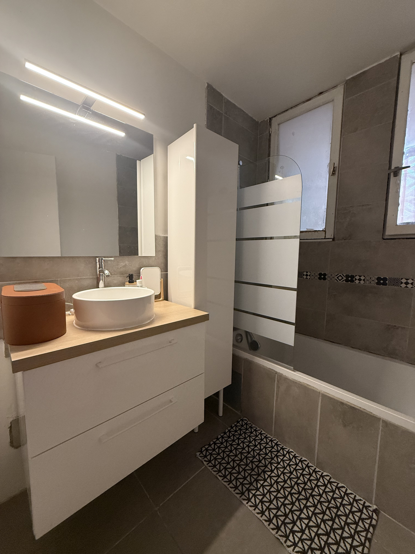 photo_3ffdefea8c309bc2521772a9393aa456