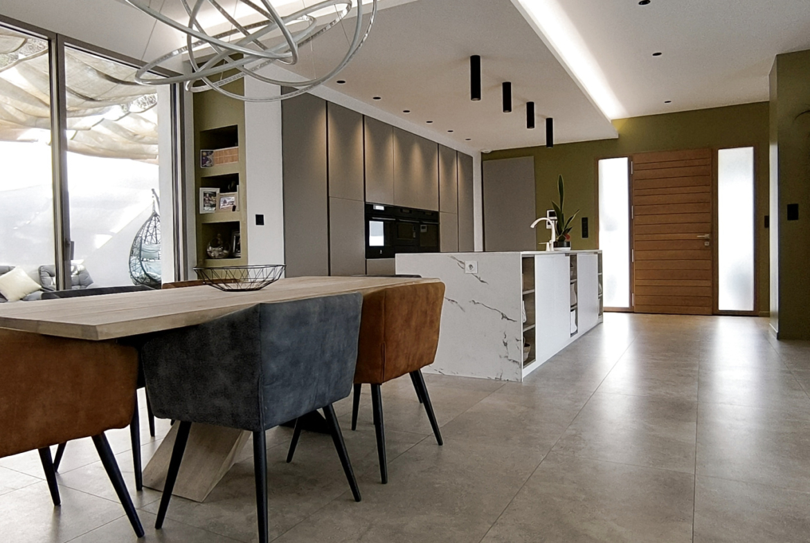 photo_6f9b05224ea6d5ec3c124ca10bb6f05f_Inc_0