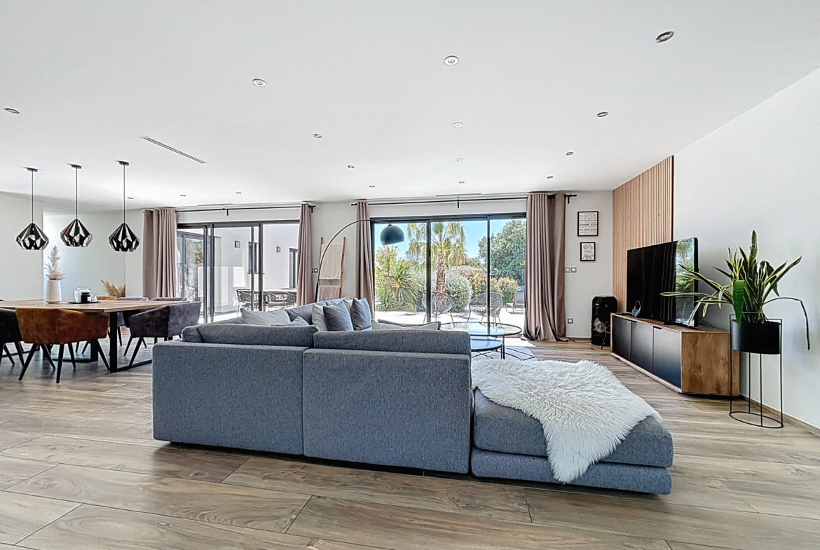 photo_760096f8225bf5bdd159a6b8bdfffd5c