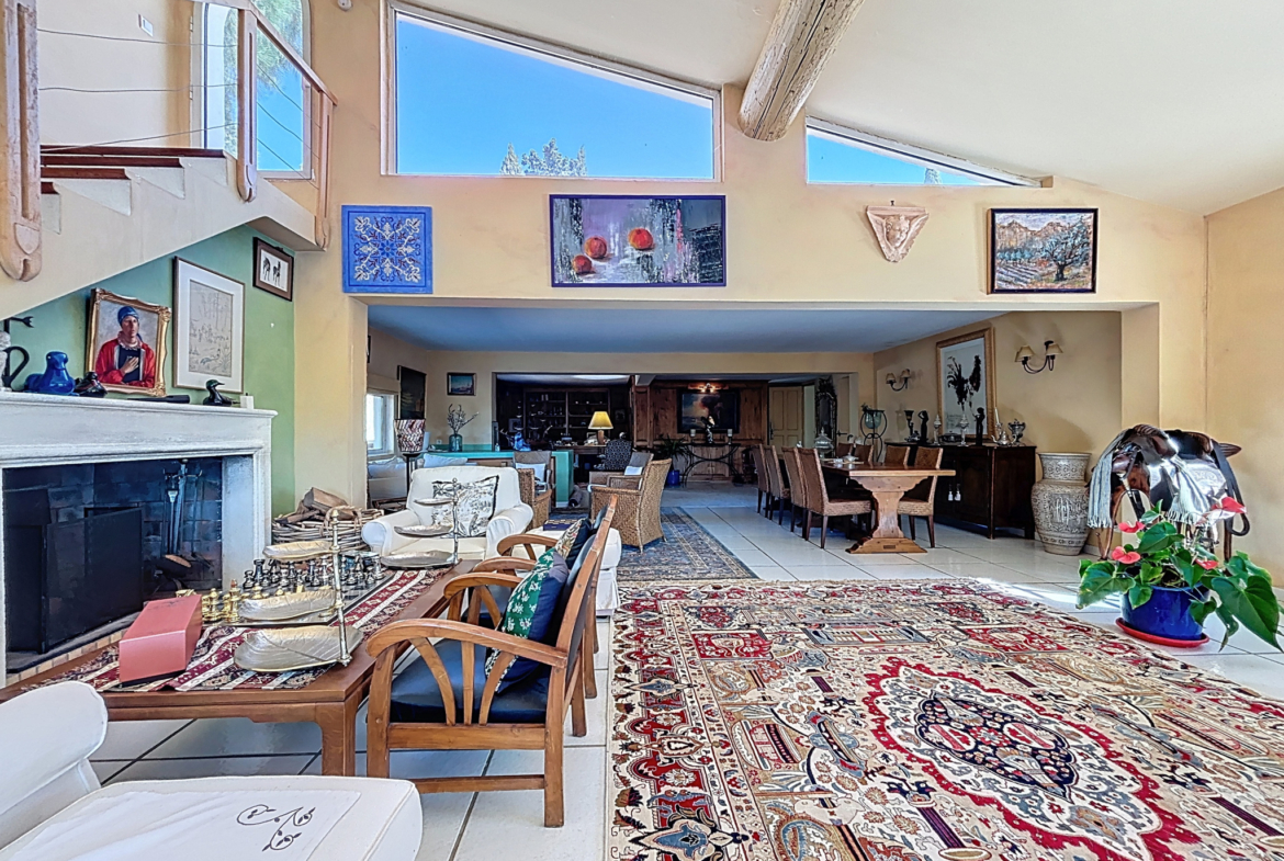 photo_76d5029a7dbf5f1682ec819aa534ce1d