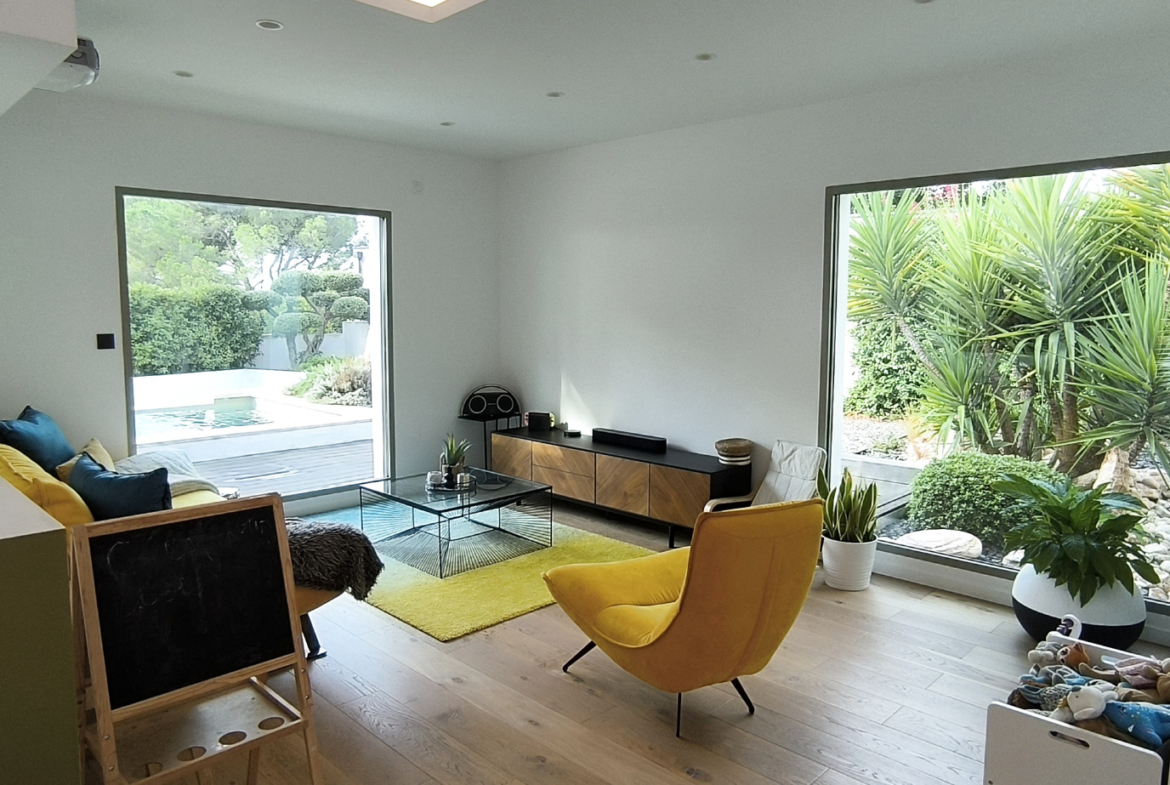 photo_80e4eef5885a9206887af4596166c9d6_Inc_0