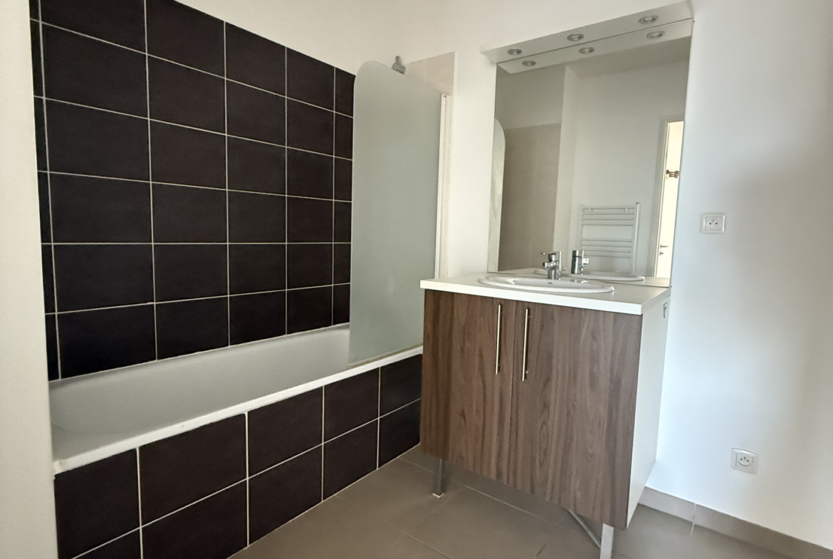 photo_9c3d81ab88f840a62bdd2f40a32e33f7