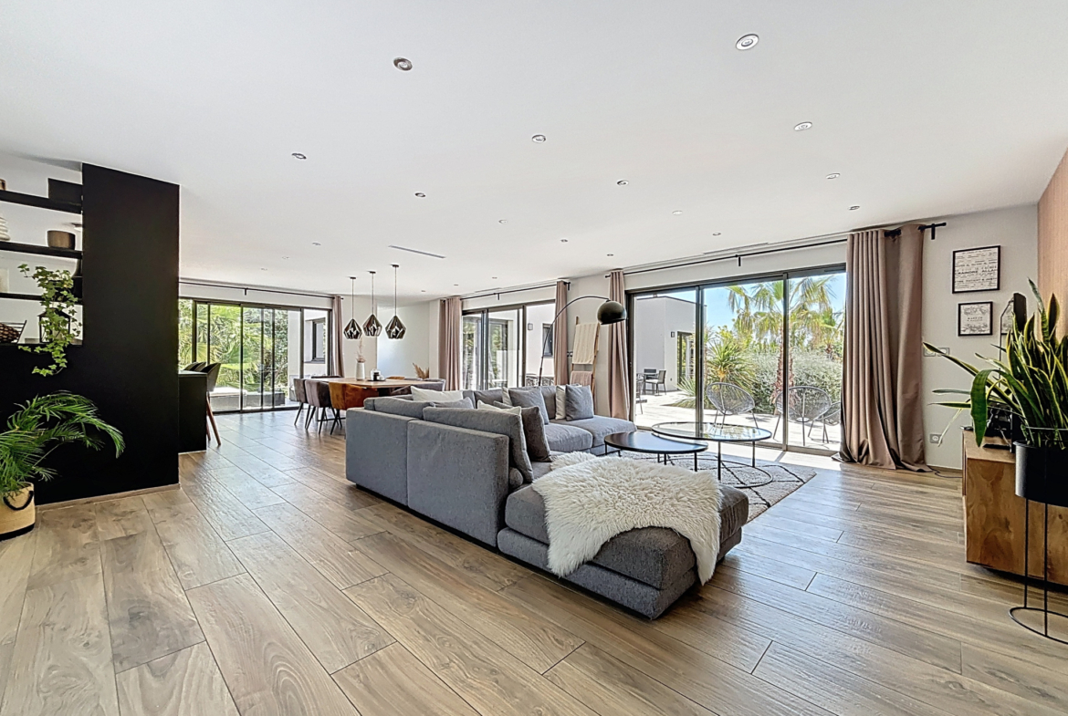 photo_a2a2b6ef8540421de3252f650bd3bfc5