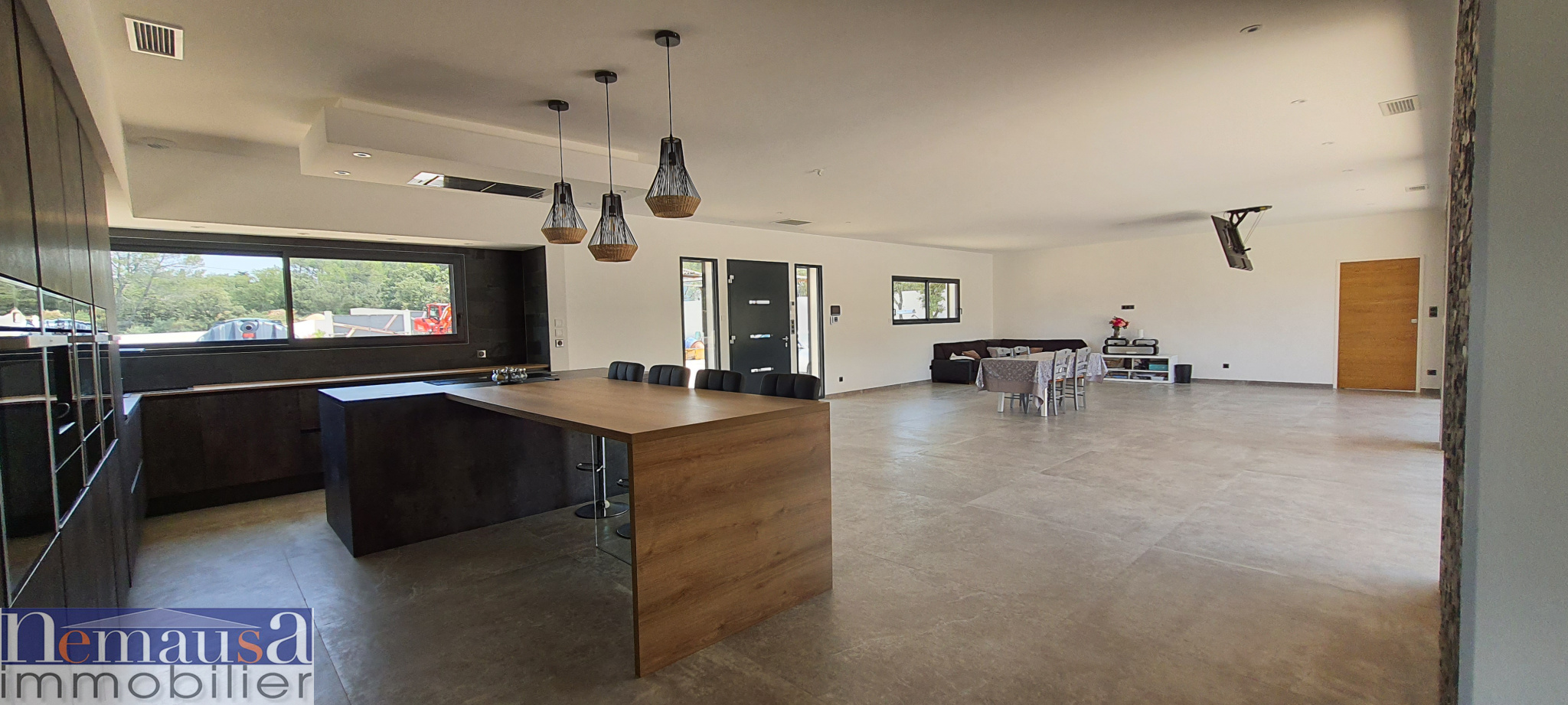 photo_b9ecdfd872794f08ee186bafe79846ad