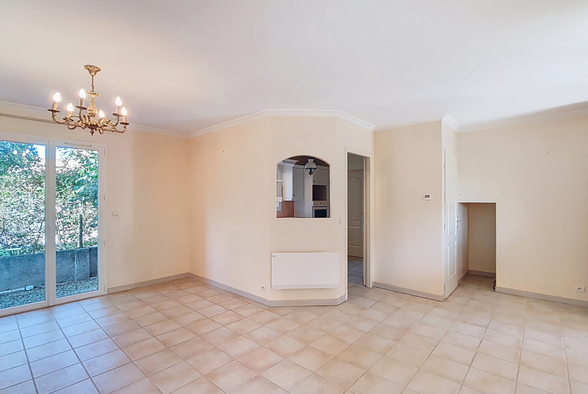 photo_cbcc6cd254250a73429fc72edab0e555