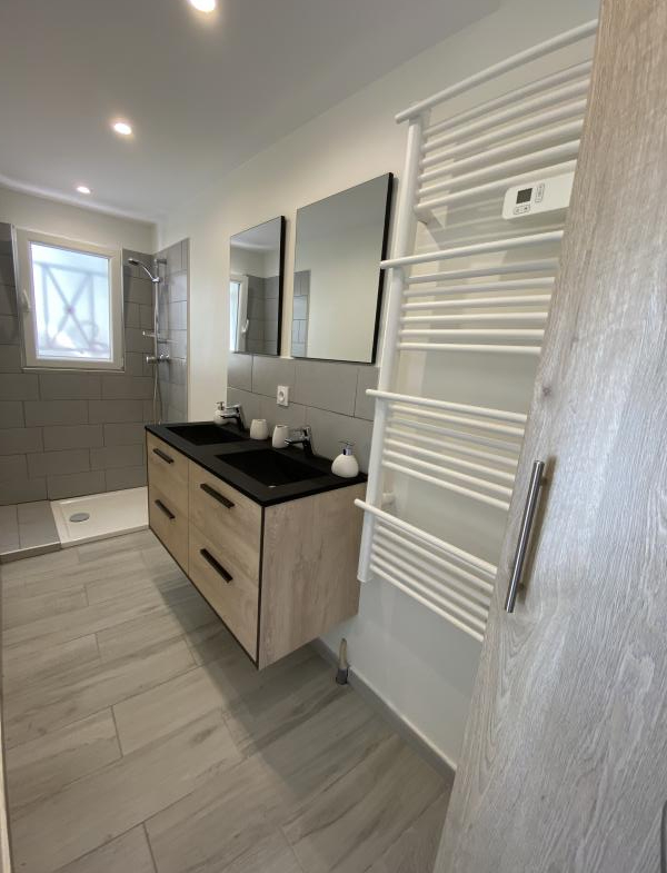 photo_e469a119d0207d8b6e40d665fa45880d