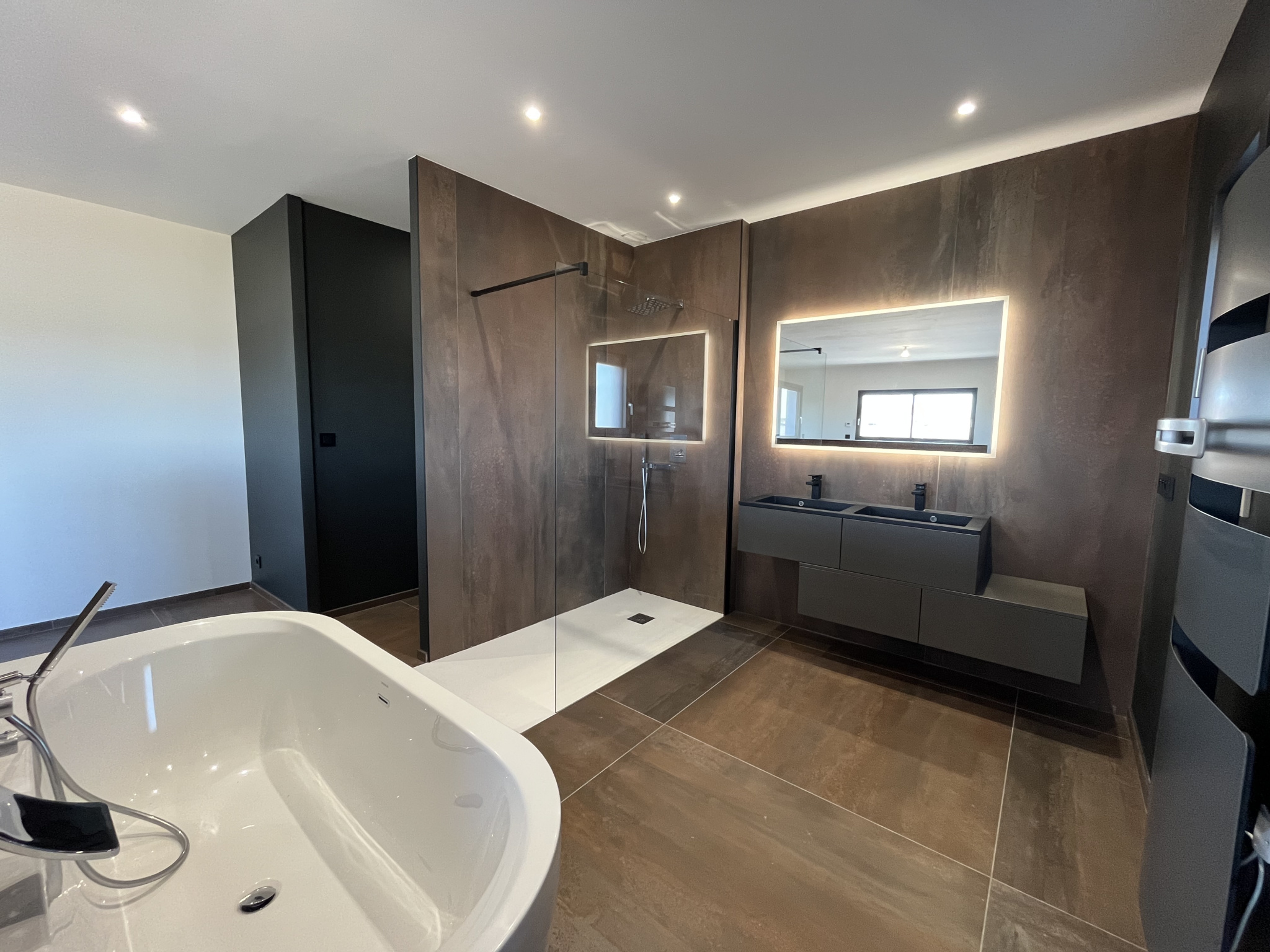 photo_e5fcd8ba1b471b4c7ef56aa89b30a7ff