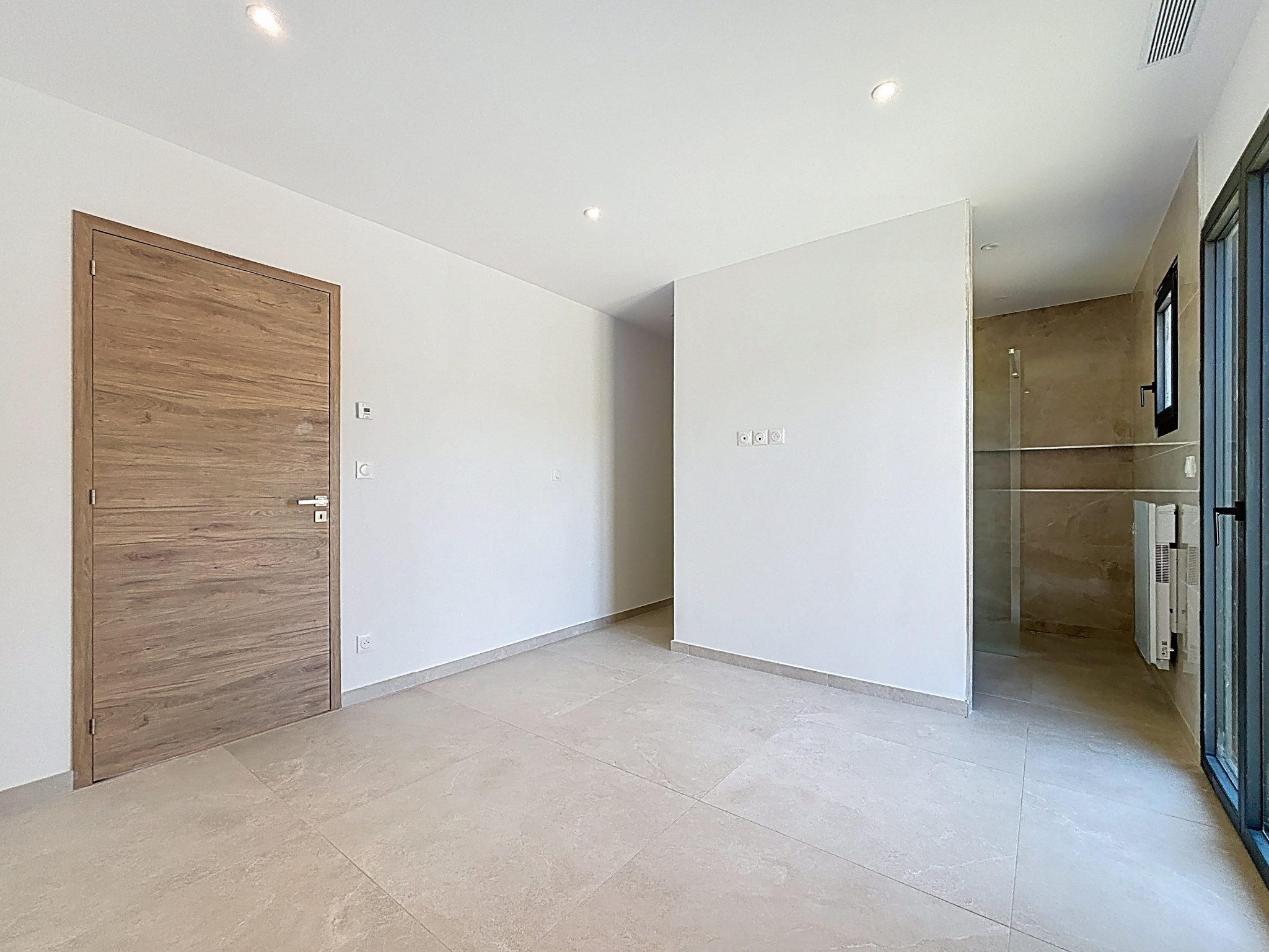 photo_e9546ce103f0edb8196a9153b95bb1b9