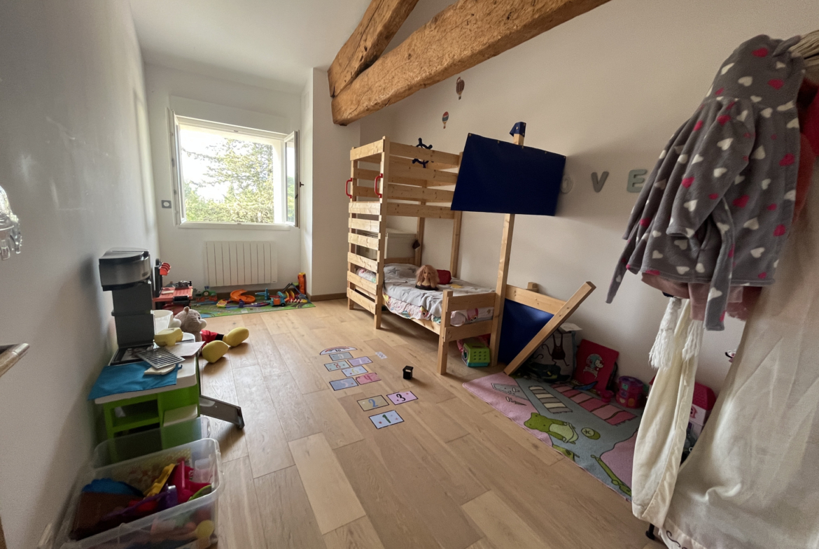 photo_65189e5a4bbc9a05c972a31ef2ef1958