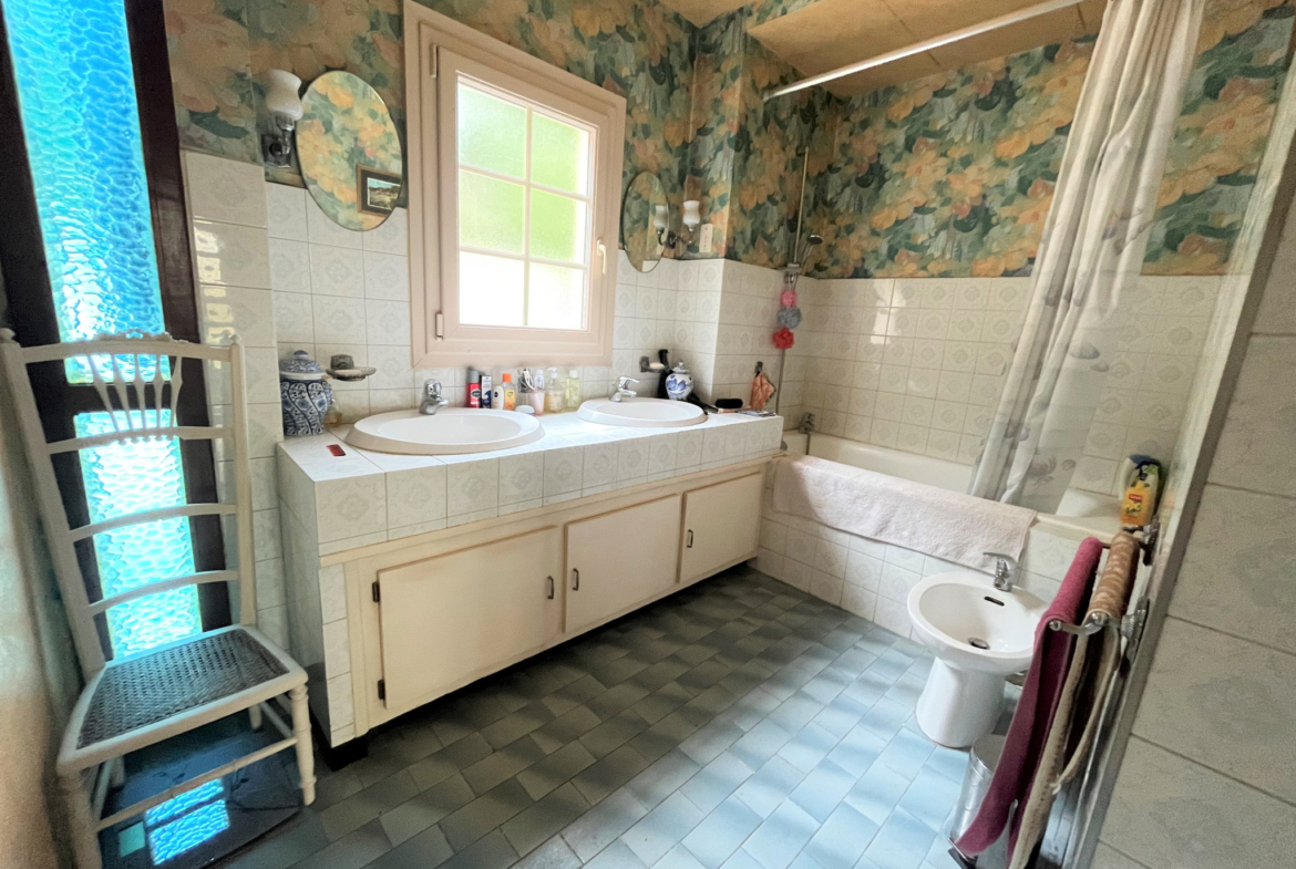 photo_b8bf6c28aa34a0fd5157ac579f329e83