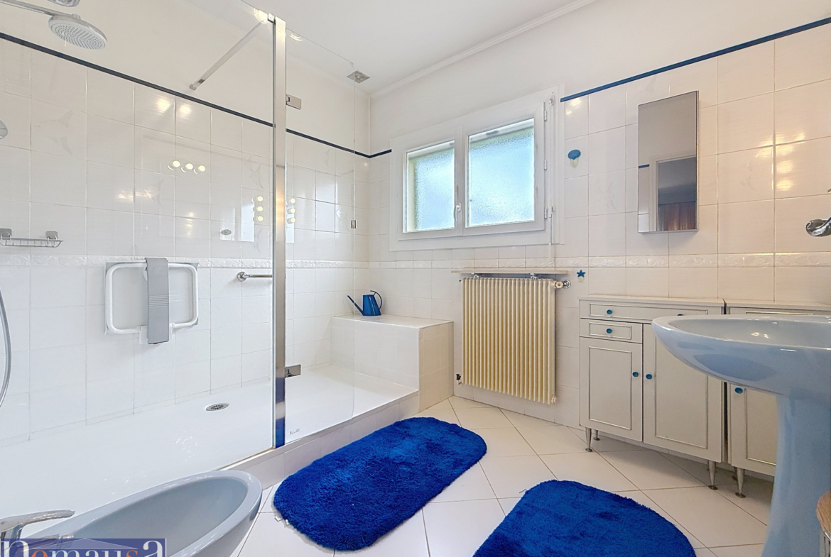 photo_32f2c6b9c5d7cff5c0fa0c67f2aa698d