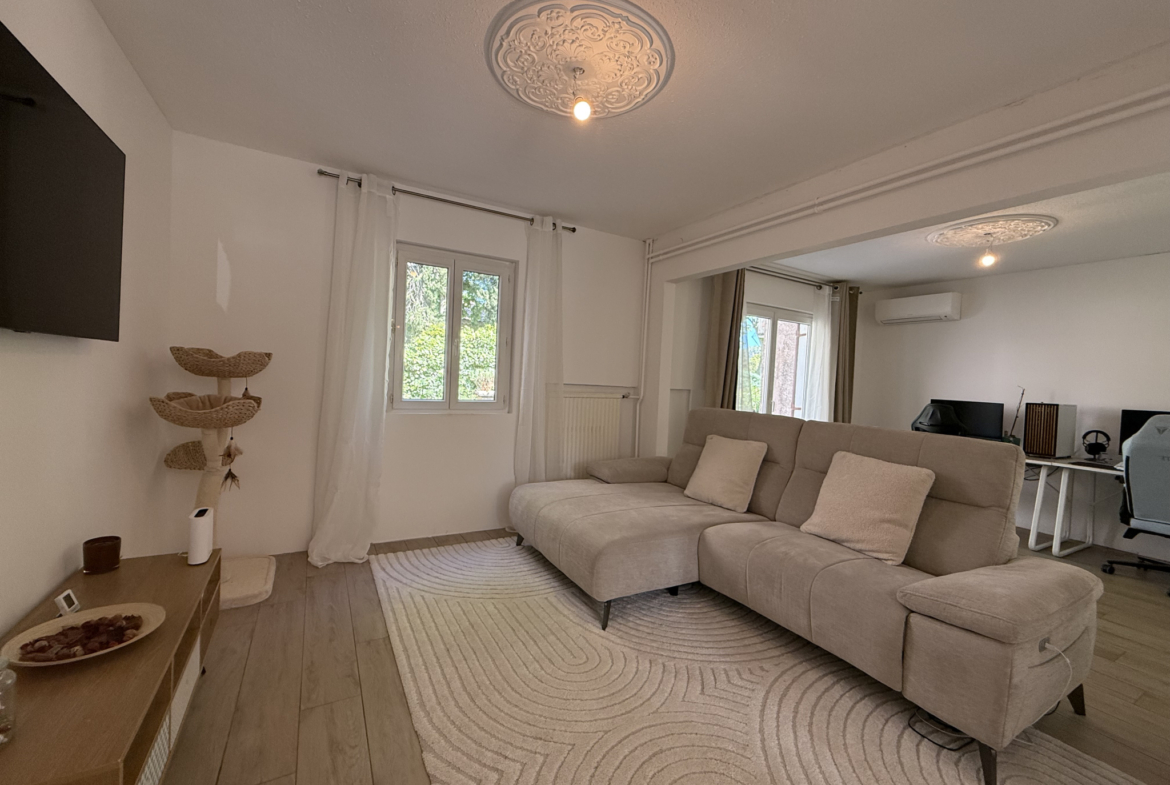 photo_35c4bf19f3c6efba156d138882741012