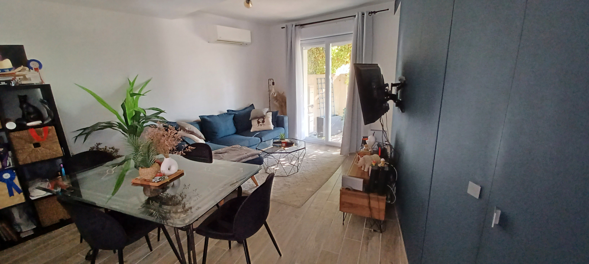 photo_45bb2c672e4badea0c9ff69e2c0e5e7a