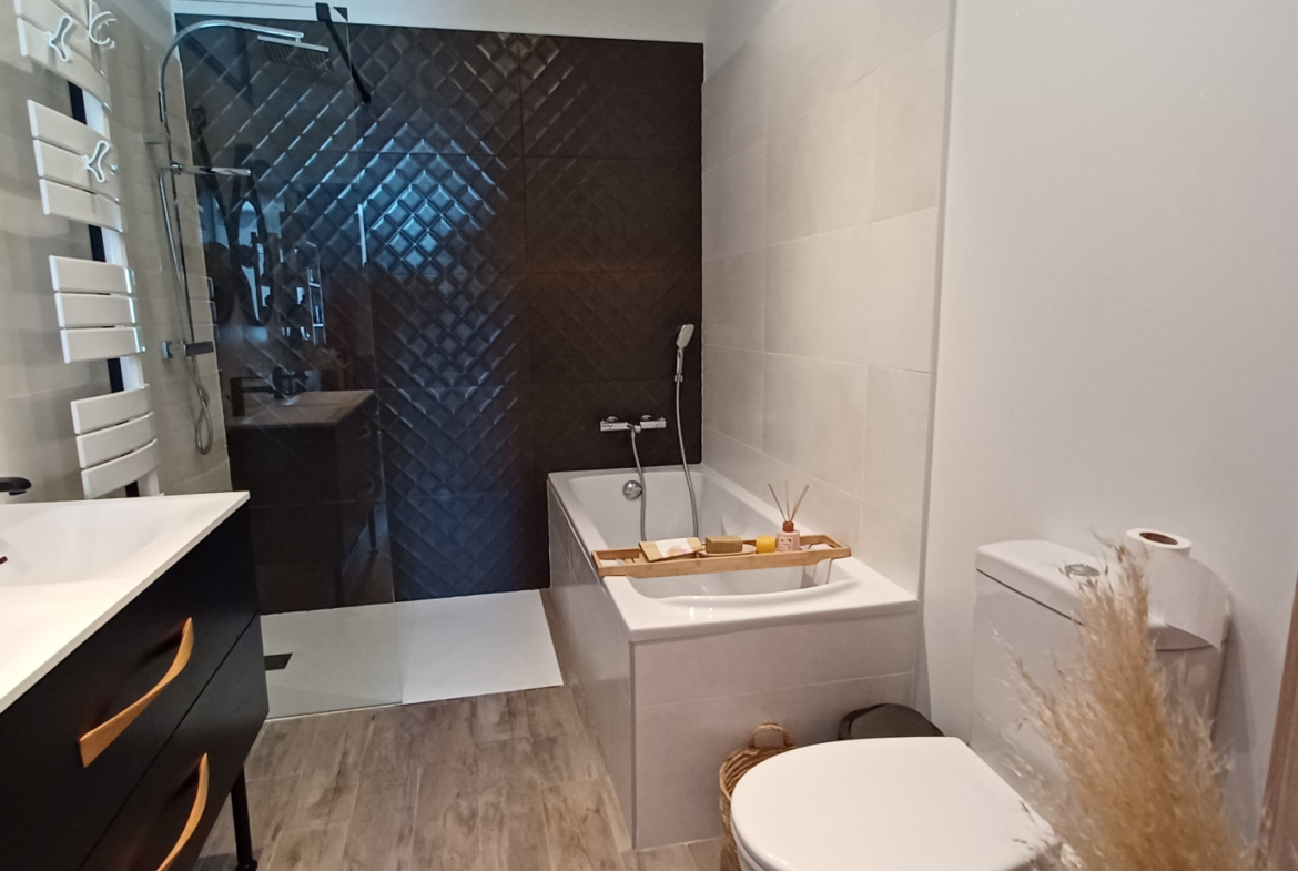 photo_56934a3168f3b334322cbe8a72596bab