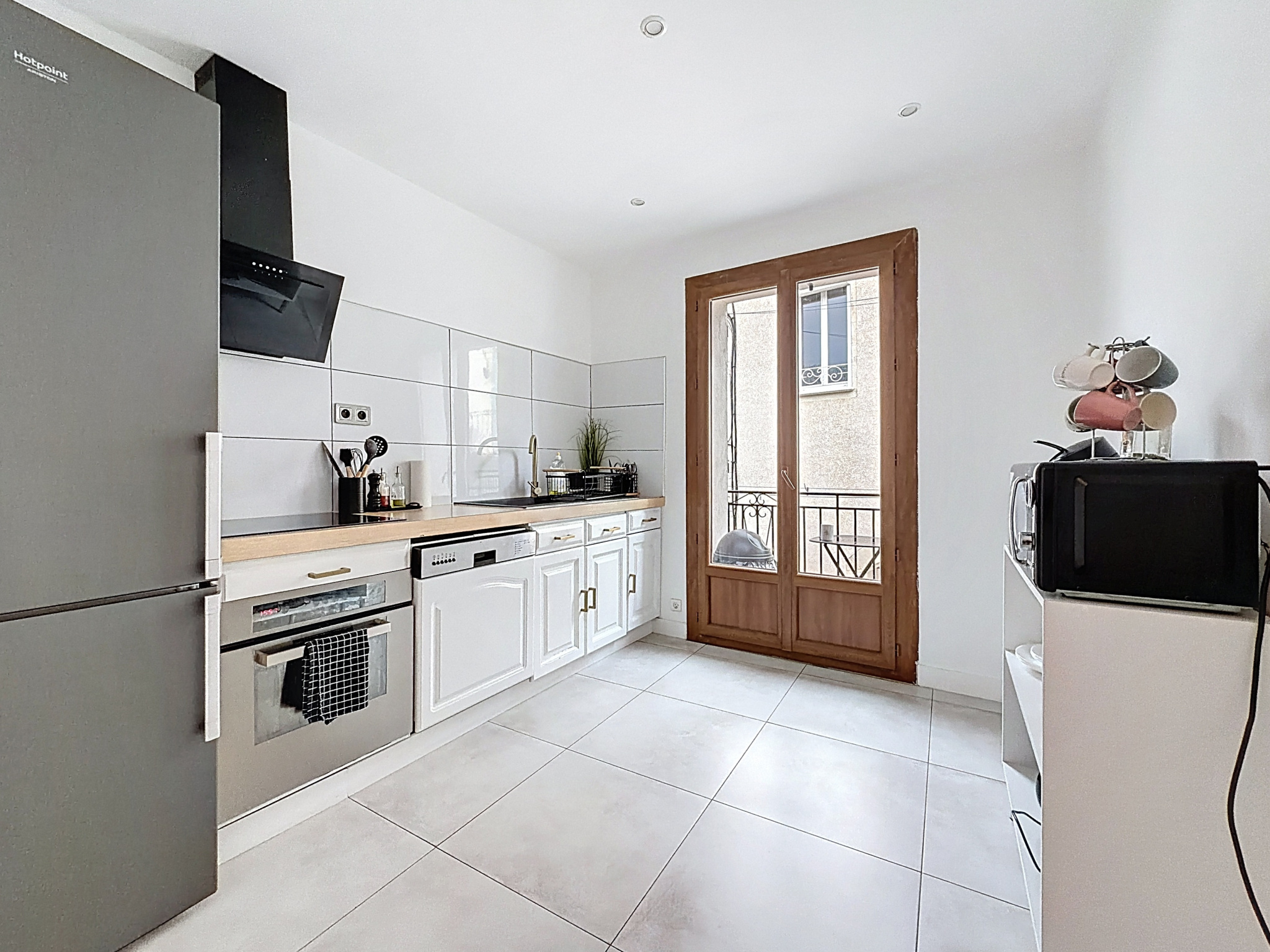 photo_5da71ed4fbd933d8c0c3e93b8548354b