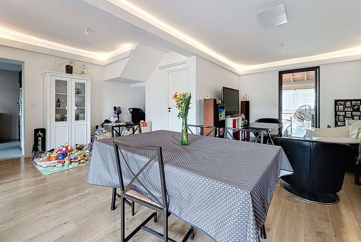 photo_85b85d407b06fc74e8f550f7a259352d