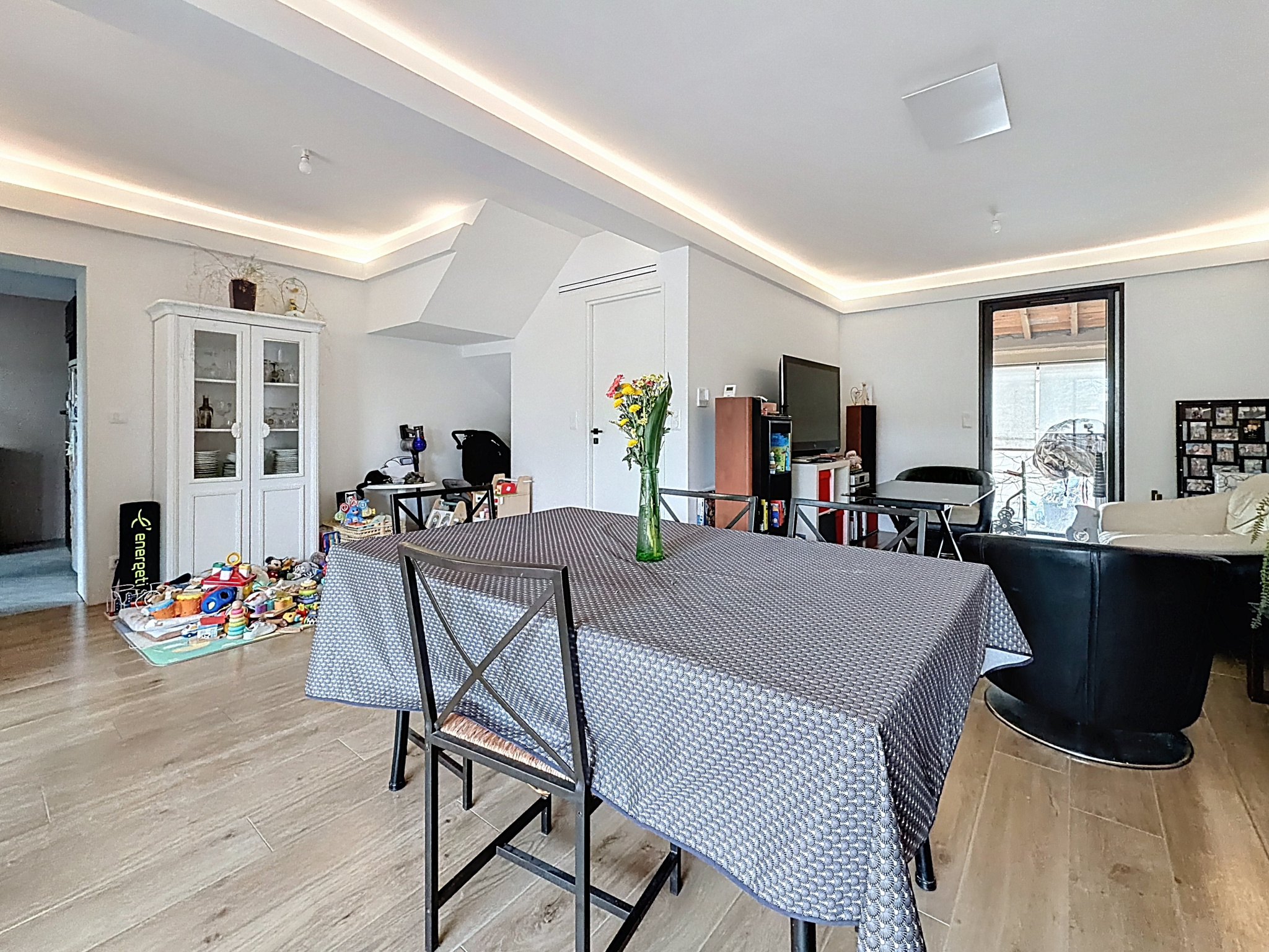 photo_85b85d407b06fc74e8f550f7a259352d