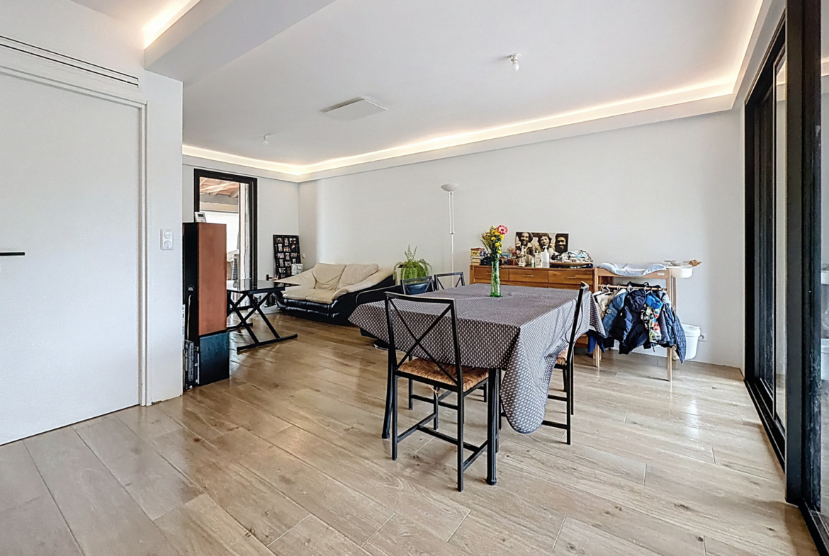 photo_9f48d99d4d117e93cabb89ea2afcd182