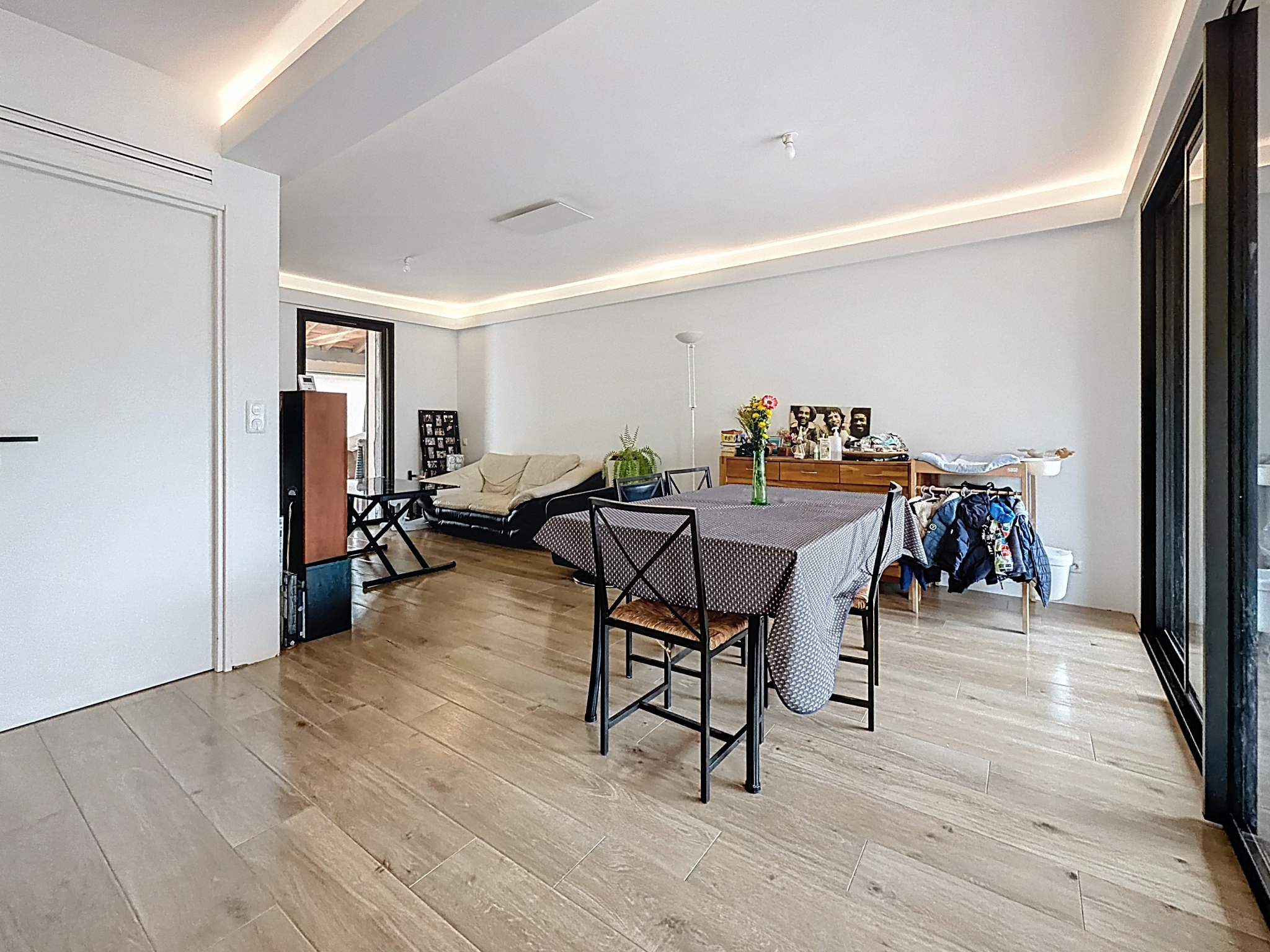 photo_9f48d99d4d117e93cabb89ea2afcd182