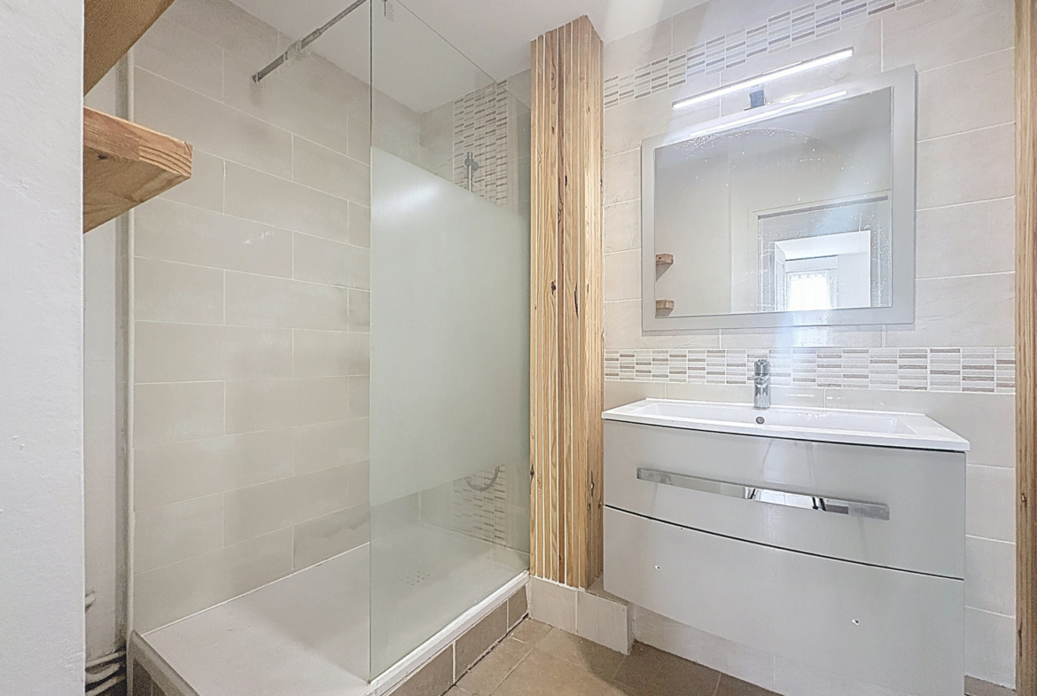 photo_1452e886f471f425ff05adb18ab5e92b