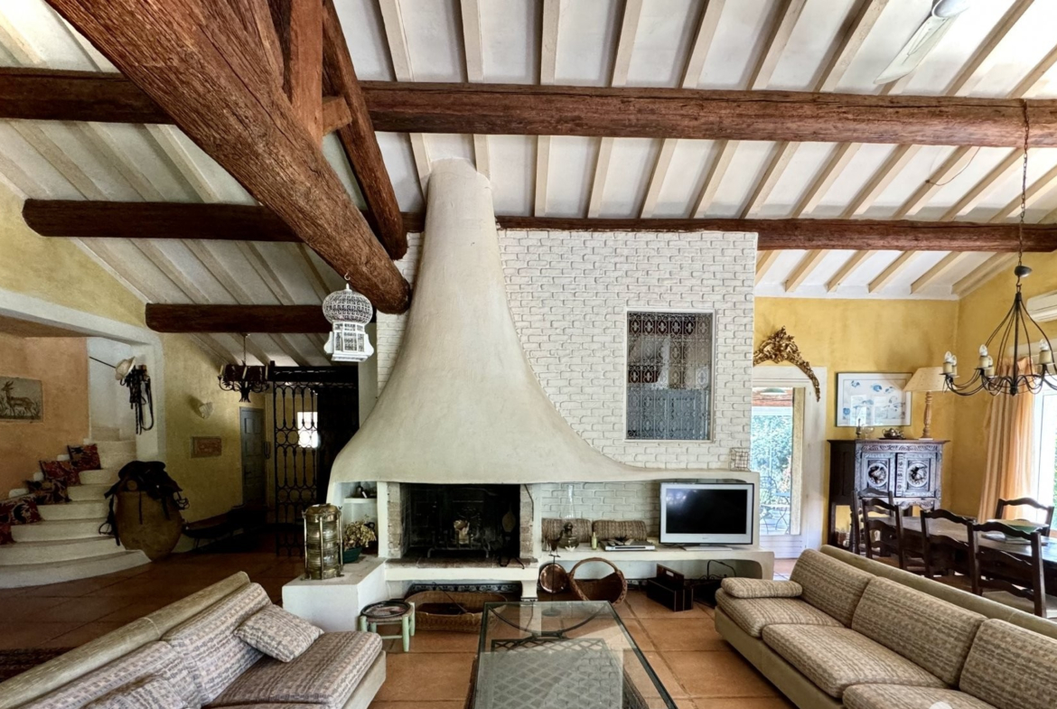 photo_4e374782d3757fcef0d7d16517bee8d7