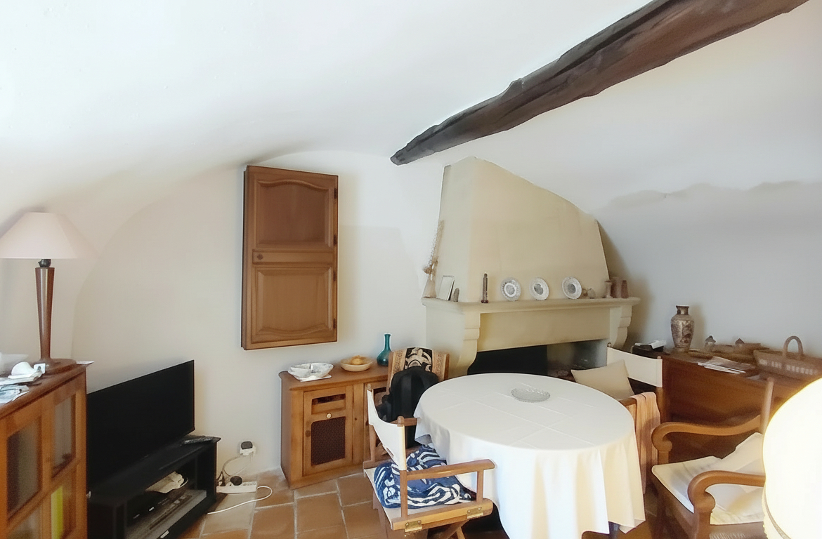 photo_6efd49fd3734a84c38df32ba67d596e0