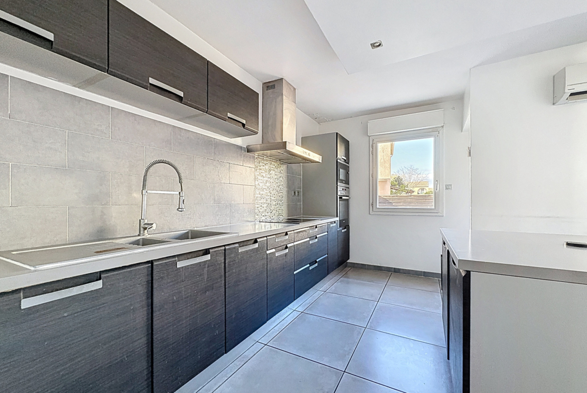 photo_5416beaa6ba03d6bd14db793ff03ba77