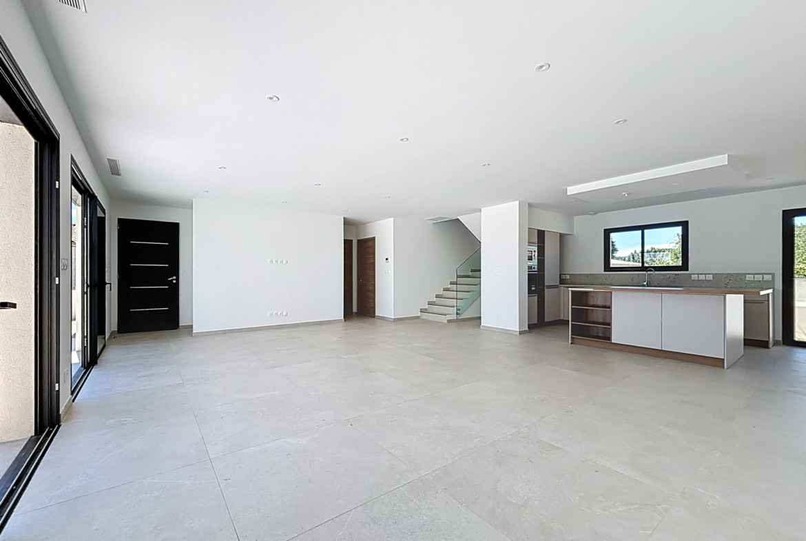 photo_5e697bc3bec971a905ca9ec9e94361ac