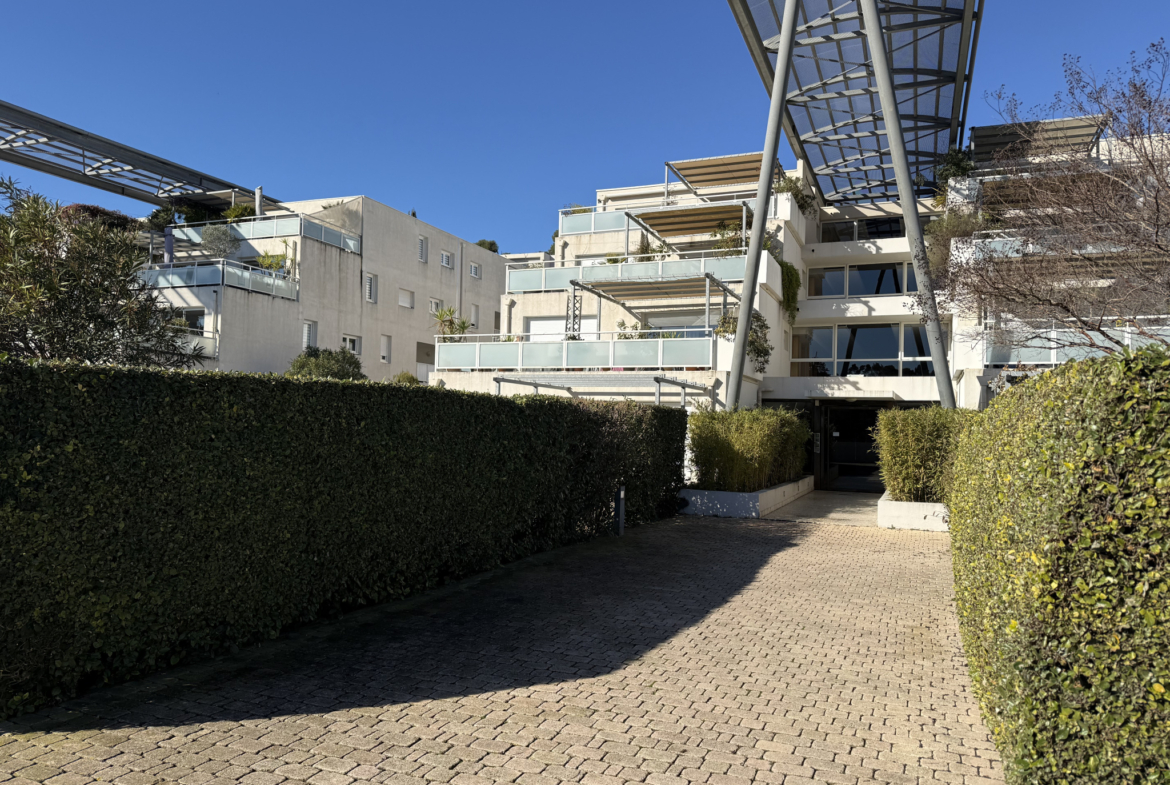 photo_9e87e8328bb84e058dd144c635067d66