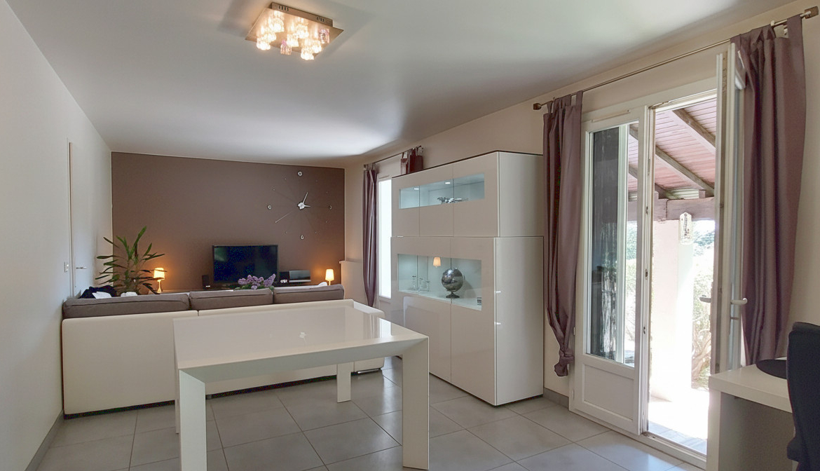 photo_eced99da4cd492449130bb76ae94b732