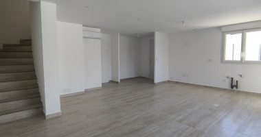 11512a70.jpg