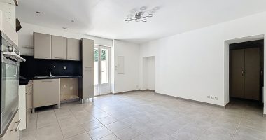 4f5ade24.jpg